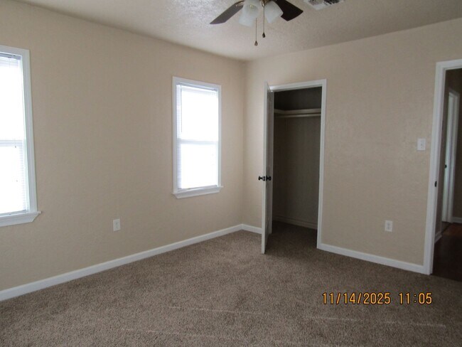 Building Photo - Fields and Dunning Home! Small Pet Negotiable with owner approval!