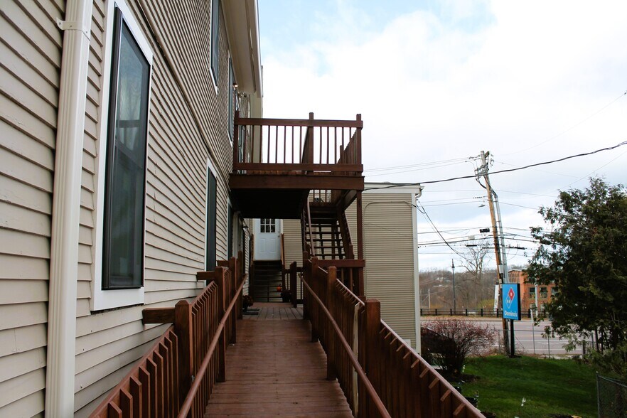 Building Photo - 10 Barrett St