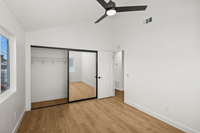 Building Photo - 152 Evergreen Ave