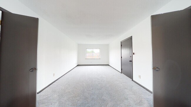 Building Photo - Parma - Ridgewood Lofts - 2 Bedroom - 1 Bath