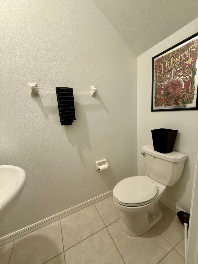 Building Photo - Bryant Square 2/2.5 1 car garage