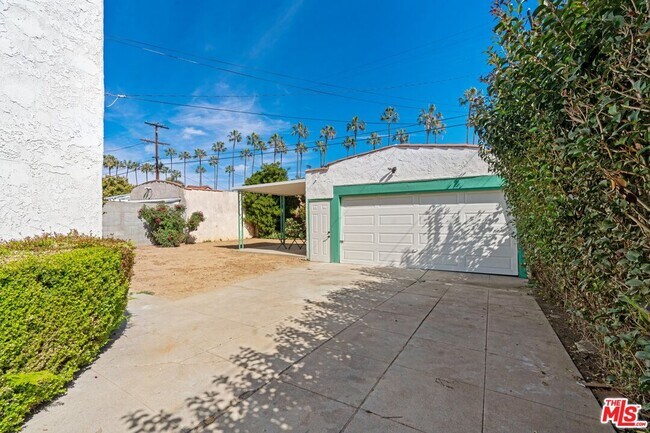 Building Photo - 5606 S Rimpau Blvd