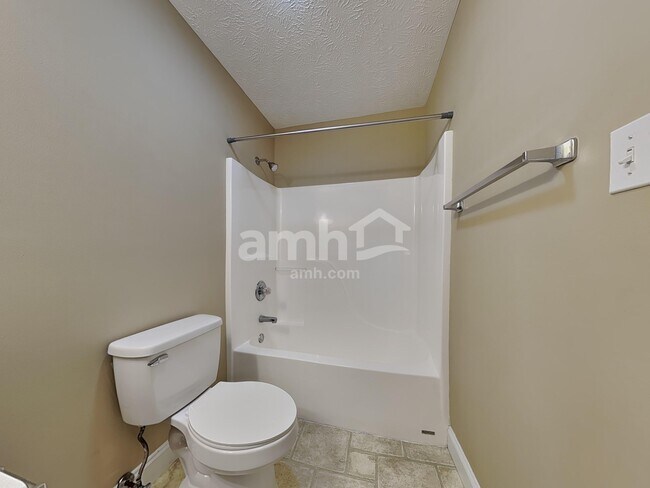 Building Photo - 112 Rouen Ct