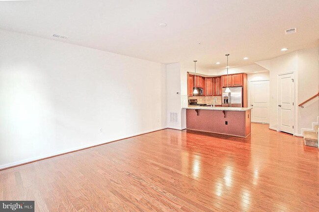 Building Photo - 13652 Endeavour Dr