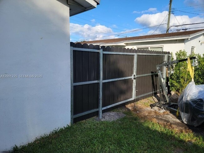 Building Photo - 2410 NW 11th St