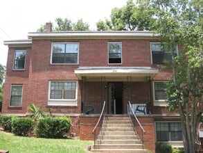 Building Photo - 1 bedroom 1 bath downtown location