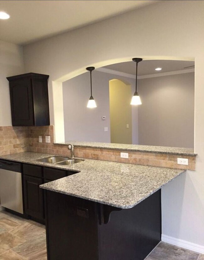 Building Photo - BEAUTIFUL HOME IN GREAT LOCATION!