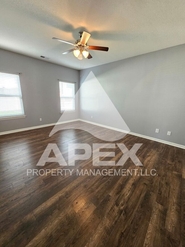 Building Photo - Stunning 5 Bd / 3.5 Ba 2-Story Single Family home in Hardin Valley!