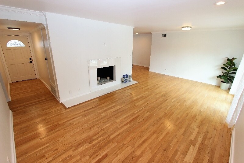 Building Photo - 1864 Rutgers Dr