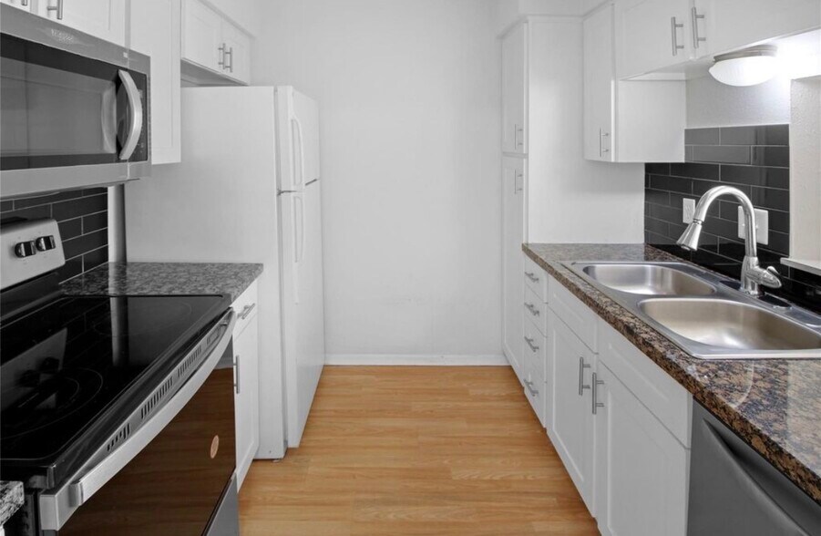 Building Photo - 4631 Wild Indigo St