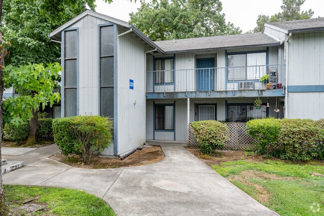 Building Photo - 5209 Old Redwood Hwy, LLC