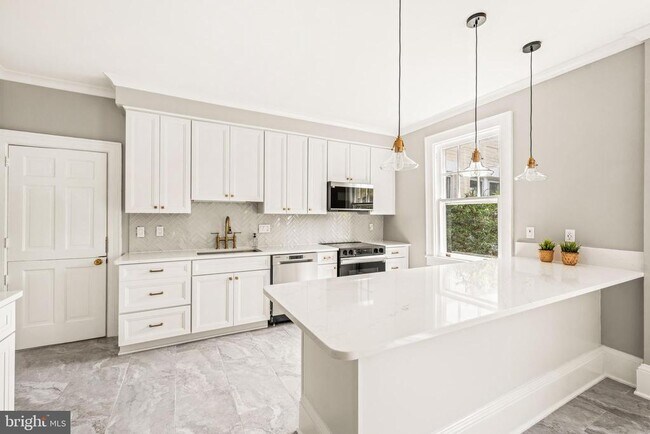 Building Photo - 3408 Wessynton Way