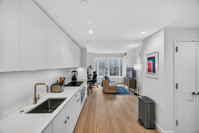 Building Photo - 16 Dupont St