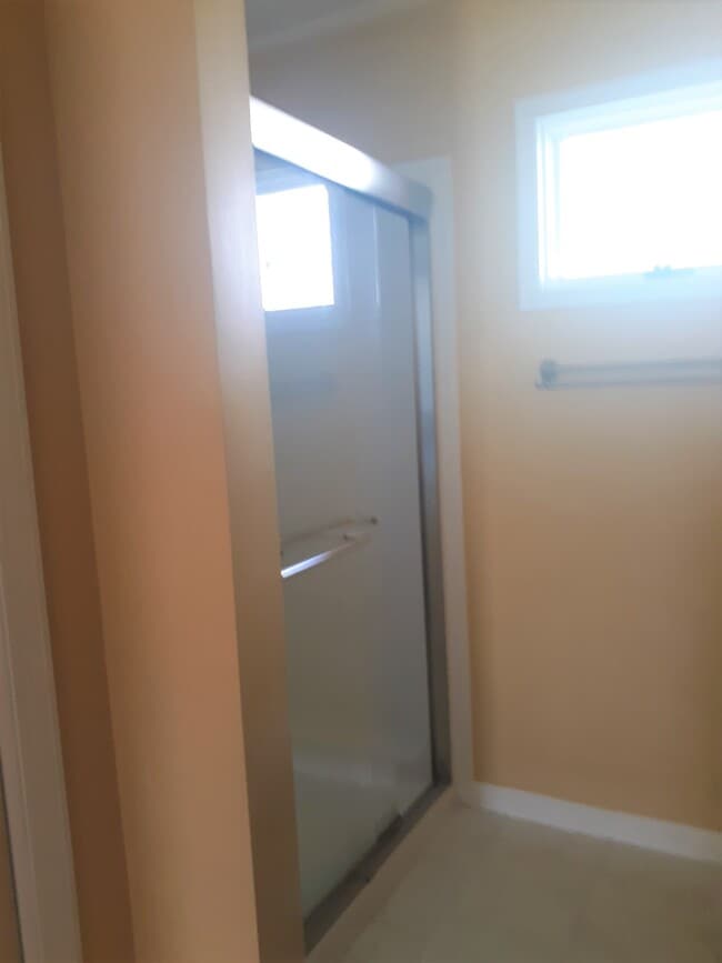 Building Photo - 804 Gull Ln