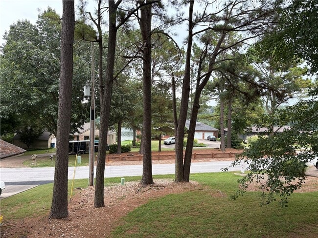 Building Photo - 80 Mayfair Dr