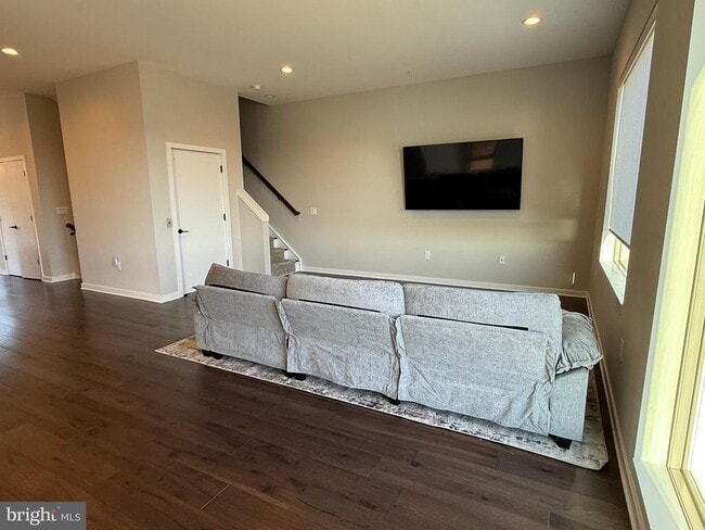 Building Photo - 3119 Pierview Ln