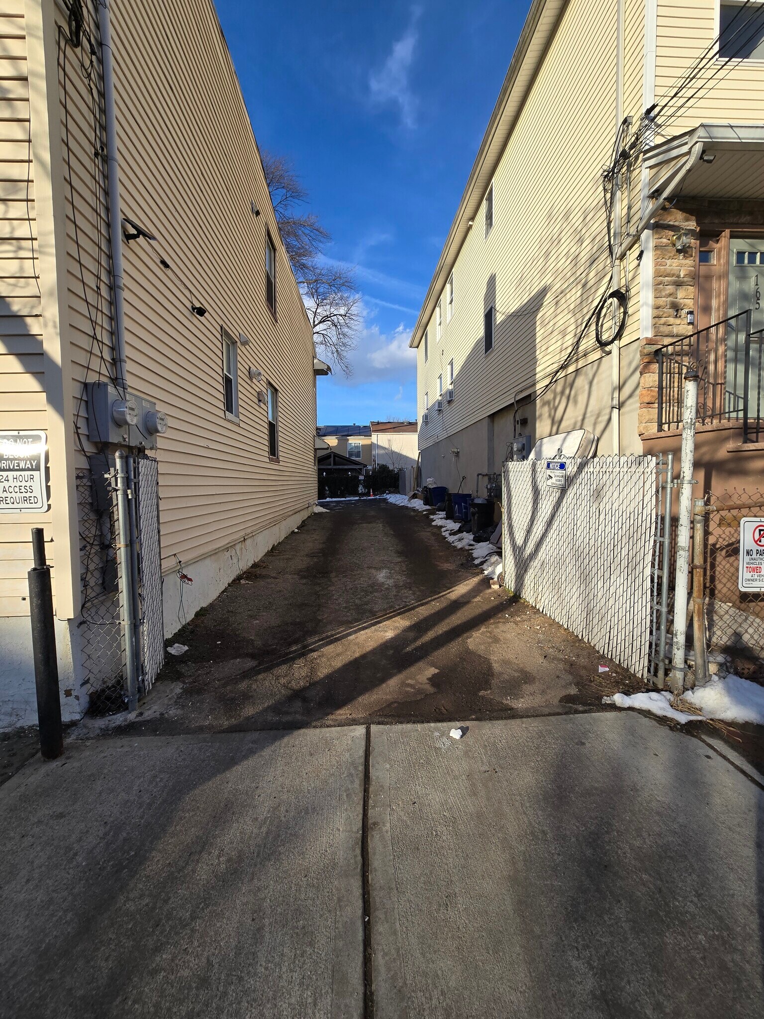 Building Photo - 161 16th Ave