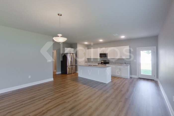 Building Photo - 22856 Monterey Ave
