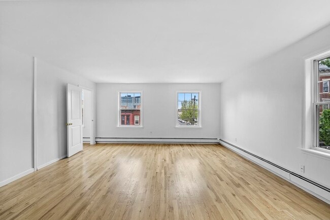 Building Photo - 282 St Pauls Ave