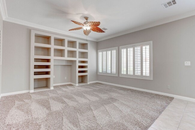 Building Photo - 809 Royal Birch Ln
