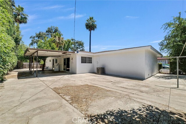 Building Photo - 18515 Los Machos Dr
