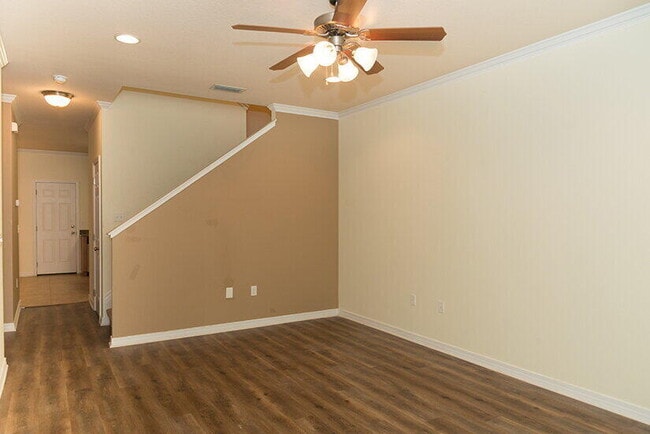 Building Photo - 1496 Bentley Cir