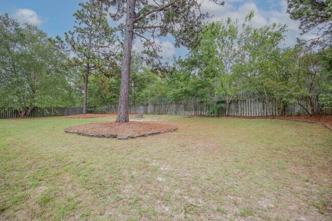 Building Photo - 380 Sullivan Dr