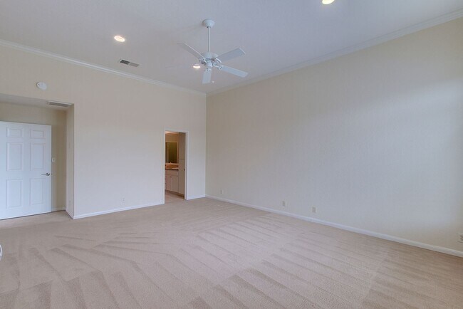 Building Photo - 4231 Westlake Dr