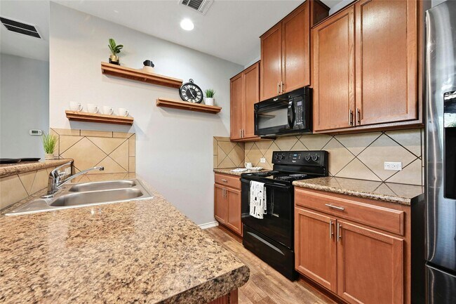 Building Photo - 451 New Bridge Dr