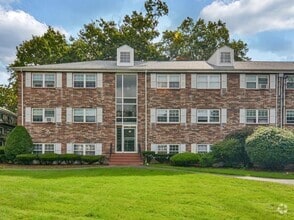 Building Photo - 47 Edgelawn Ave