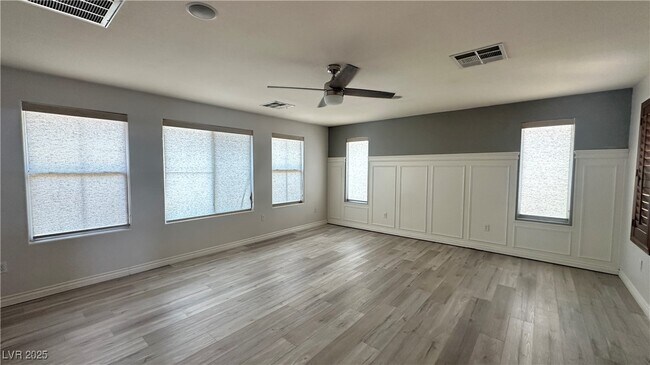 Building Photo - 5273 Candlespice Way