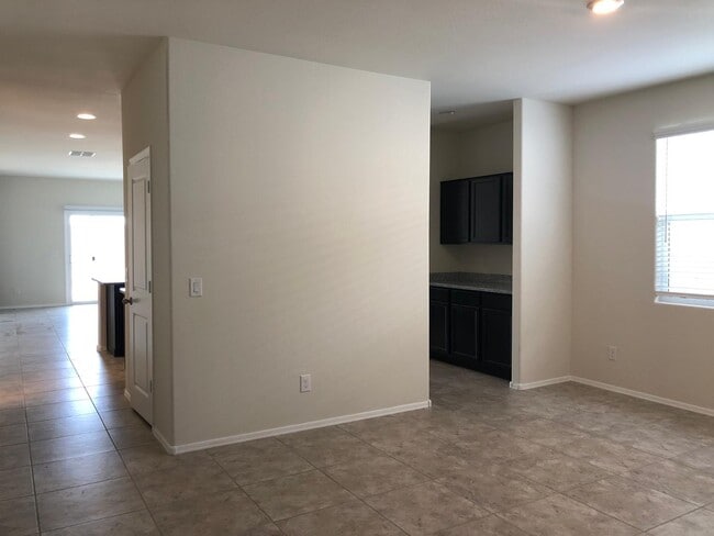 Building Photo - 3539 N Montoya Ln