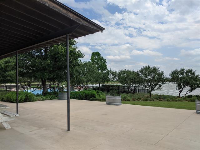 Building Photo - 209 Meadows Dr