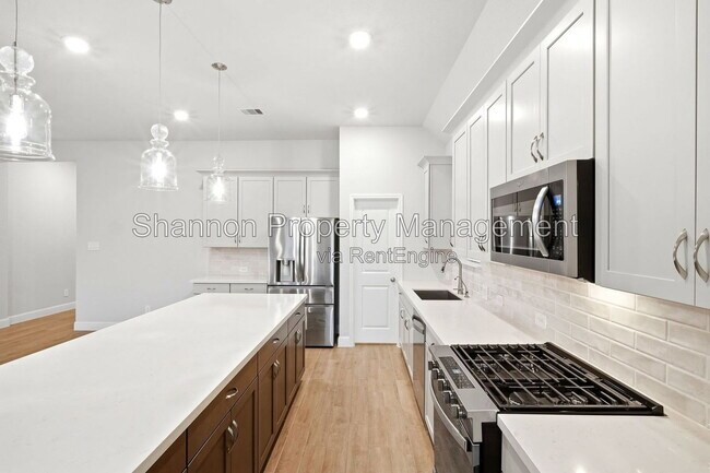 Building Photo - 7631 Cattail Shallows Ln