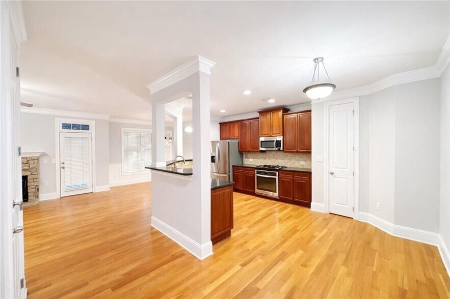 Building Photo - 5219 Merrimont Dr