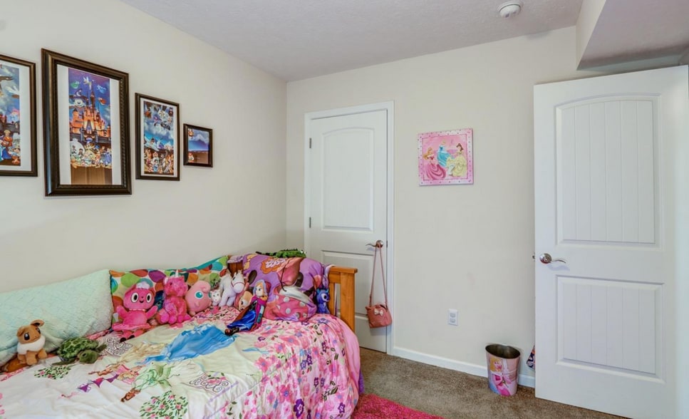 Building Photo - 27 Gloucester Dr