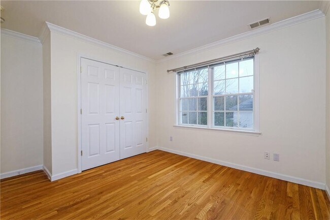 Building Photo - 149 Montgomery Ave