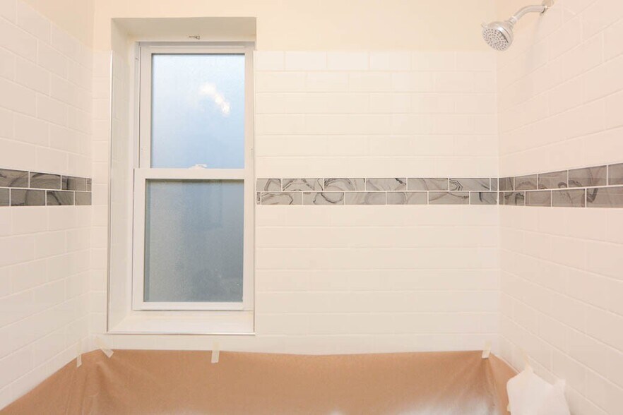 Building Photo - 2132 N Fremont St