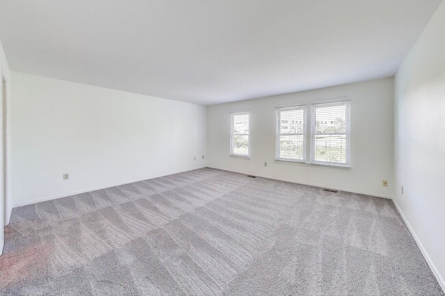 Building Photo - Wonderful on Wilcox Renovated 3+2.5 3 Leve...
