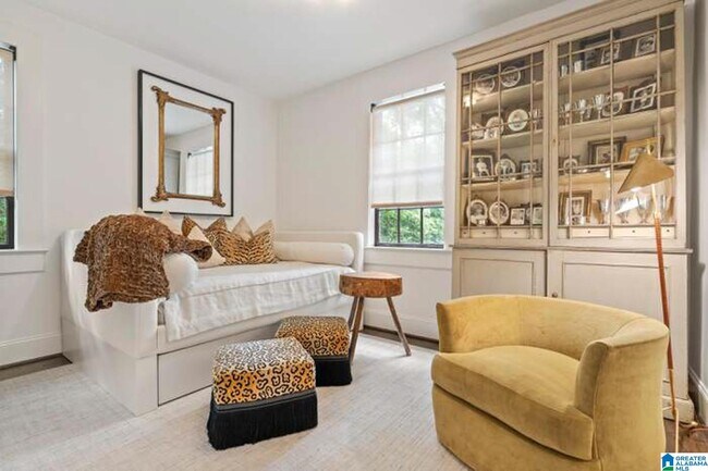 Building Photo - 2505 Montevallo Rd