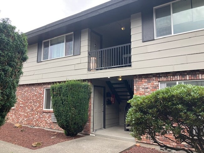 Building Photo - STATUS: PENDING APPLICATION-   |T-17B  #4 ...