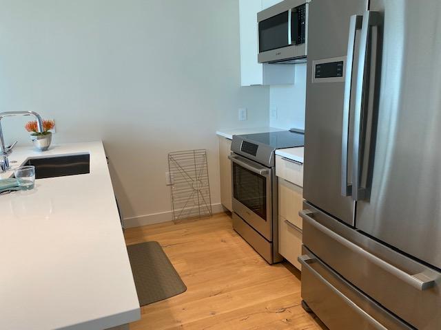 Building Photo - 1001 Queen St