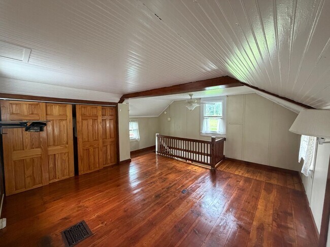 Building Photo - 1295 Kroucher Rd