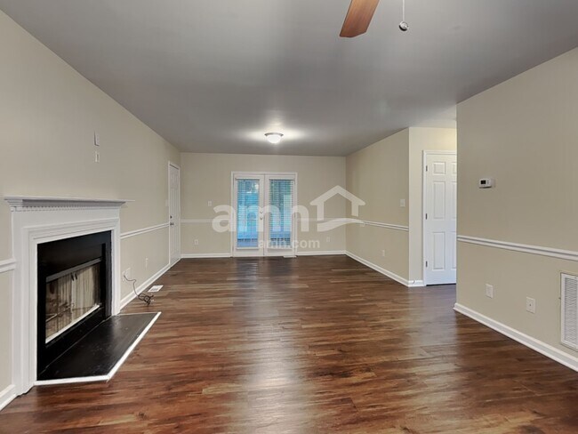 Building Photo - 6112 Glenridge Ct