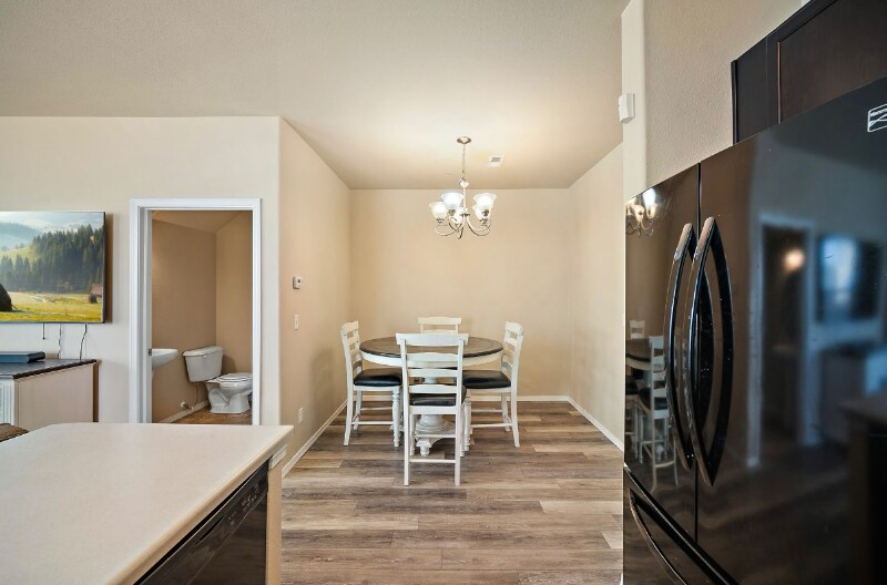 Building Photo - 2404 Obsidian Forest View