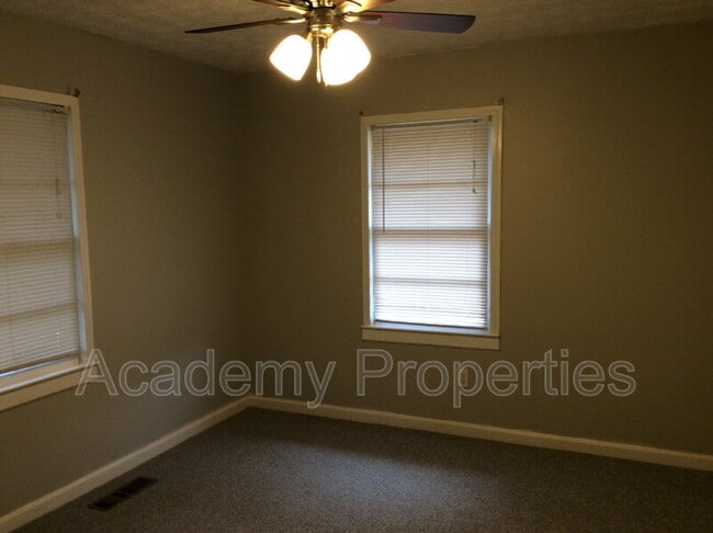 Building Photo - 2308 Kelleytown Rd