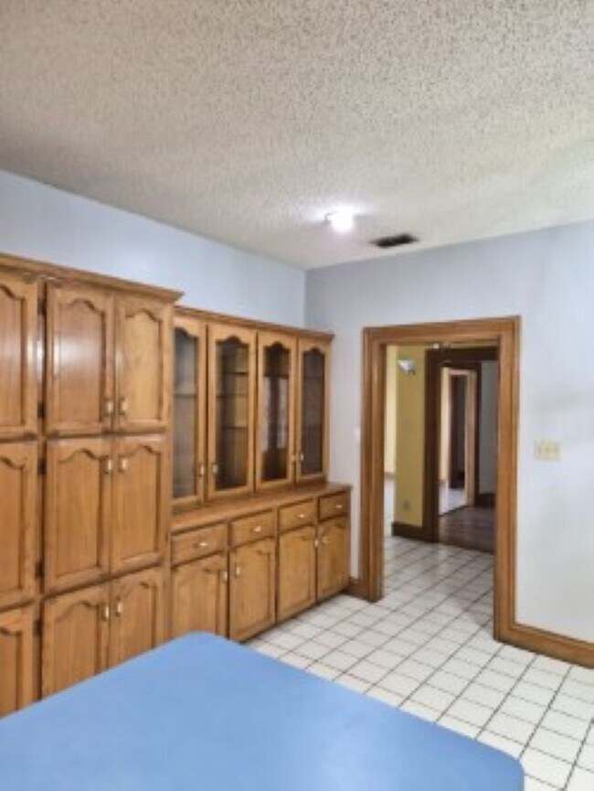 Building Photo - 7416 N 20th St