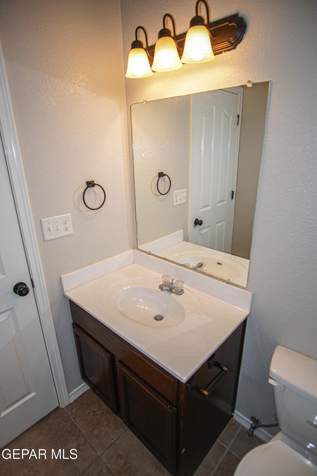Building Photo - 6977 Jericho Tree Dr