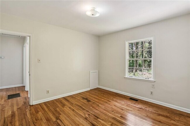 Building Photo - 1304 Conway Rd