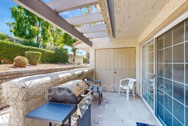 Building Photo - 505 S Farrell Dr
